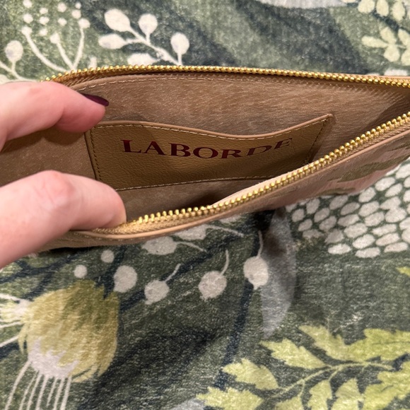Laborde Floral Wristlet NWOT - Picture 3 of 3